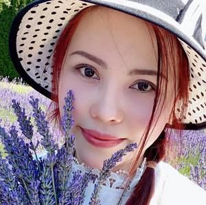 Meet your Posher, Huong